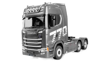 Amewi Scania 770 S Zugmaschine 6x4 1:18 RTR silber RC Modell ferngesteuert
