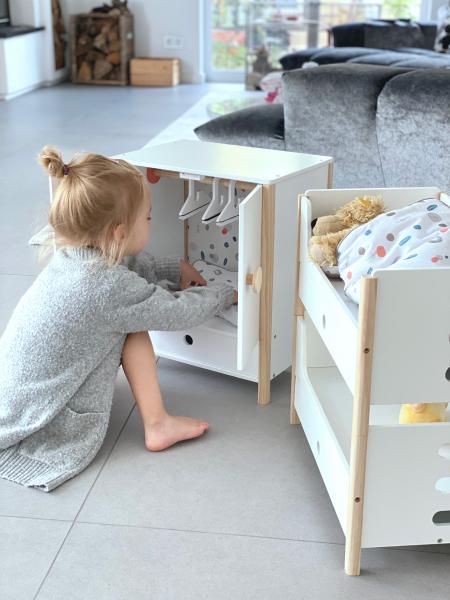 Small Foot Puppenschrank "Little Button" Kinder Spielzeug