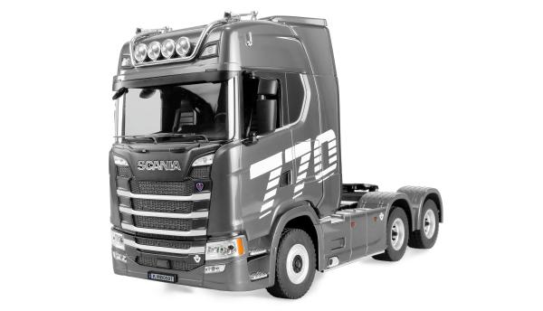 Amewi Scania 770 S Zugmaschine 6x4 1:18 RTR silber RC Modell ferngesteuert