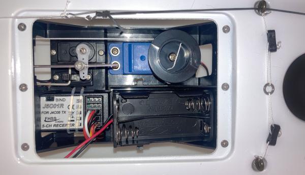 Amewi DragonFlite 95 Renn-Segelboot 950mm ARTR RC Boot RC Modell