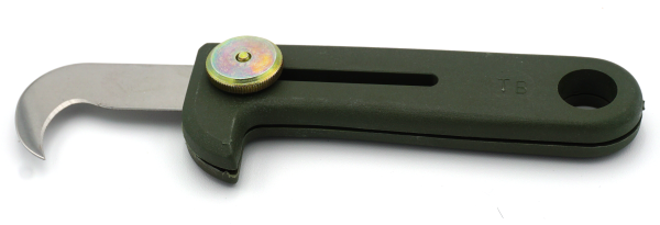 Outdoor Survival Set mit Wasserfester Box Kompass Cutter & Überallzünder Camp